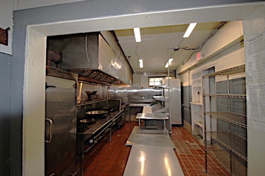 More Photos Of 10155 Main St N, Nahunta General Retail For Sale