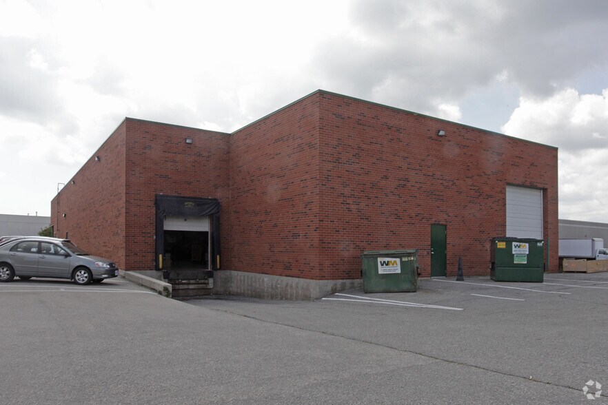 More Photos Of 2881 Brighton Rd, Oakville Warehouse For Lease