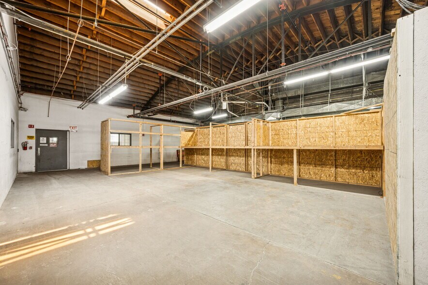 More Photos Of 313 W Bayaud Ave, Denver Warehouse For Lease