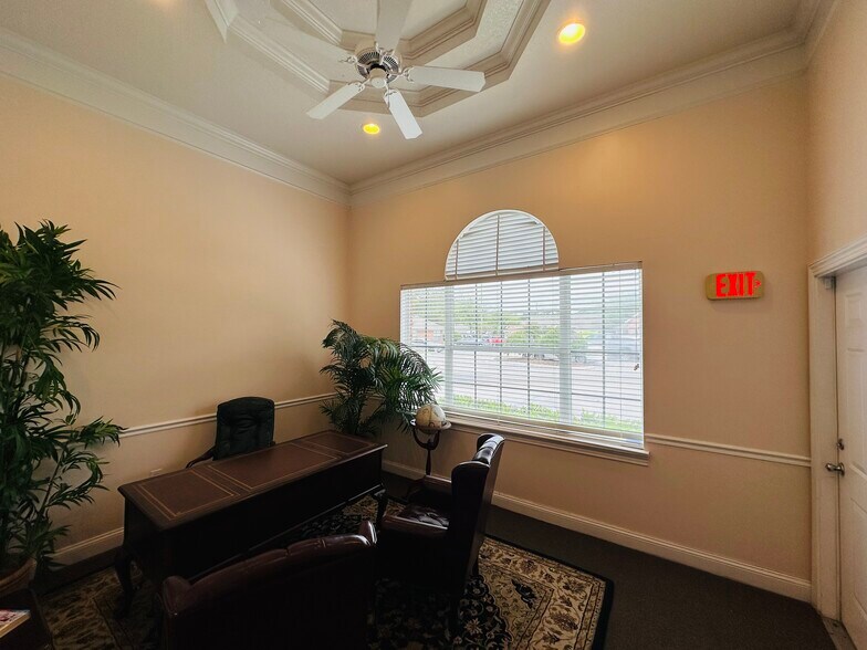 More Photos Of 6817 Southpoint Pky, Jacksonville Loft Creative Space For Lease