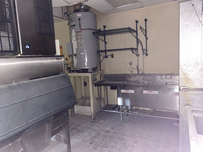 More Photos Of 4280-4302 E Indian School Rd, Phoenix Unknown For Lease