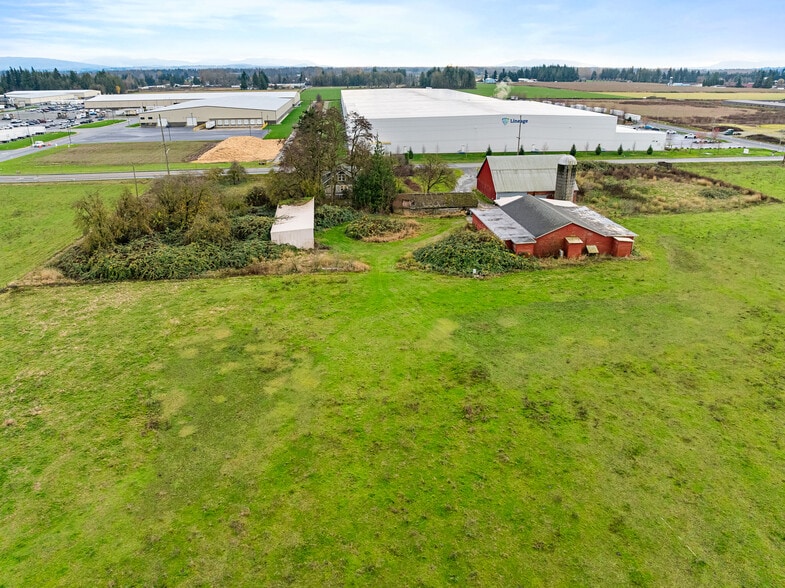 More Photos Of 2108 Main St, Lynden Land For Sale