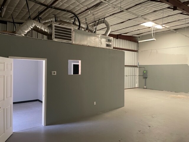 More Photos Of 2423 Greens Rd, Houston Unknown For Lease