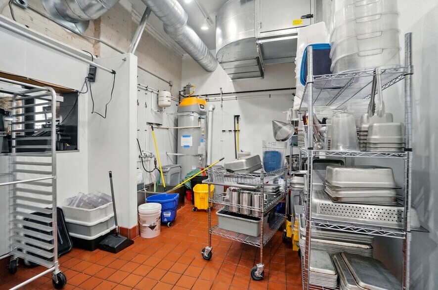 More Photos Of 109 N Hayne St, Monroe Apartments For Sale