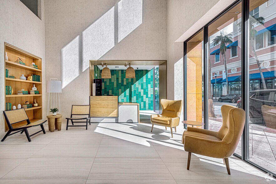 More Photos Of 205 Datura St, West Palm Beach Office For Lease