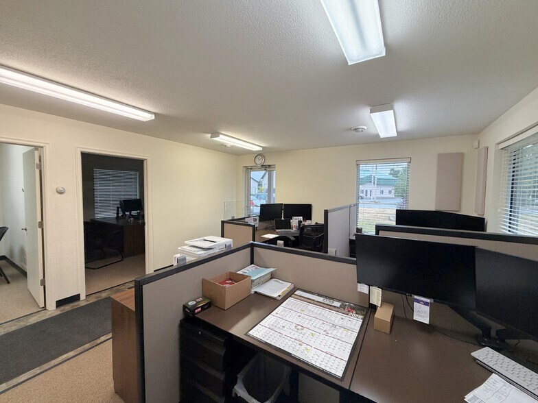 More Photos Of 7745 Goedderz Rd, Baxter Warehouse For Sale