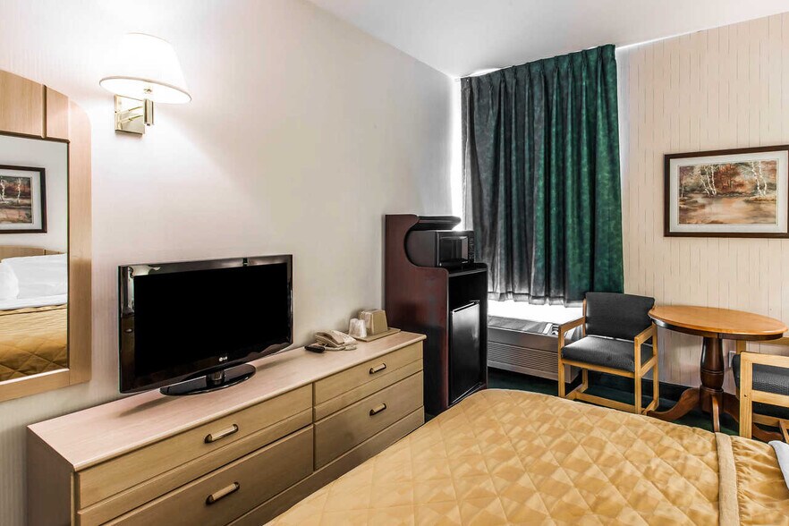 More Photos Of 3710 Meridian St, Bellingham Hospitality For Sale