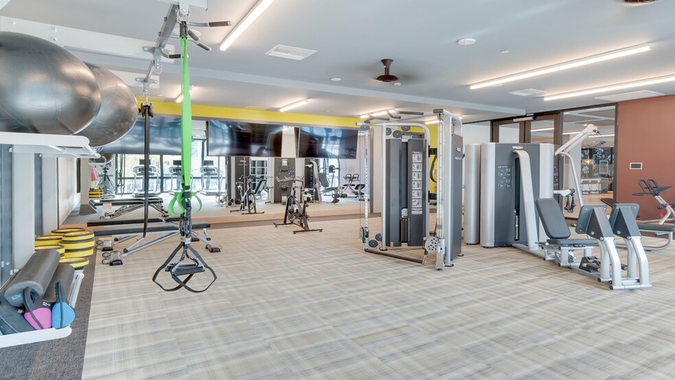 More Photos Of 378 Embarcadero W, Oakland Apartments For Lease