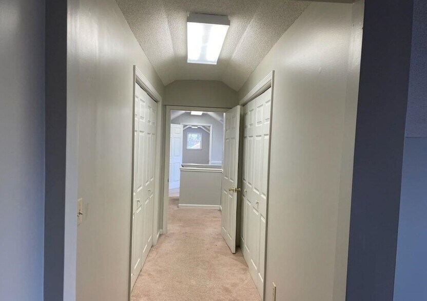 More Photos Of 471 S Main St, Cleveland Medical For Lease