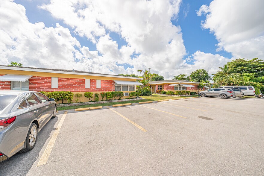 More Photos Of 112 NW 10th St, Homestead Apartments For Sale