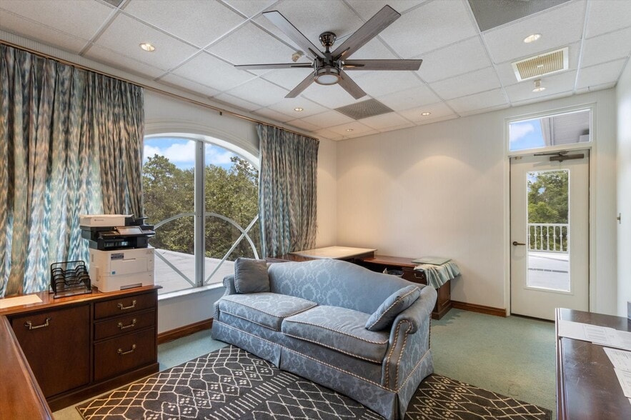 More Photos Of 268 S Suncoast Blvd, Crystal River Office For Sale