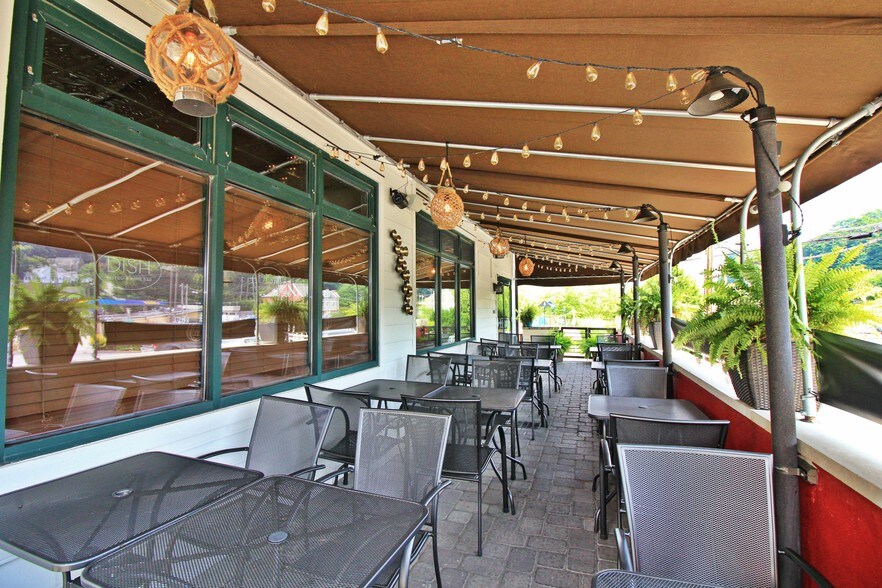 More Photos Of 947 S Lake Blvd, Mahopac Restaurant For Sale
