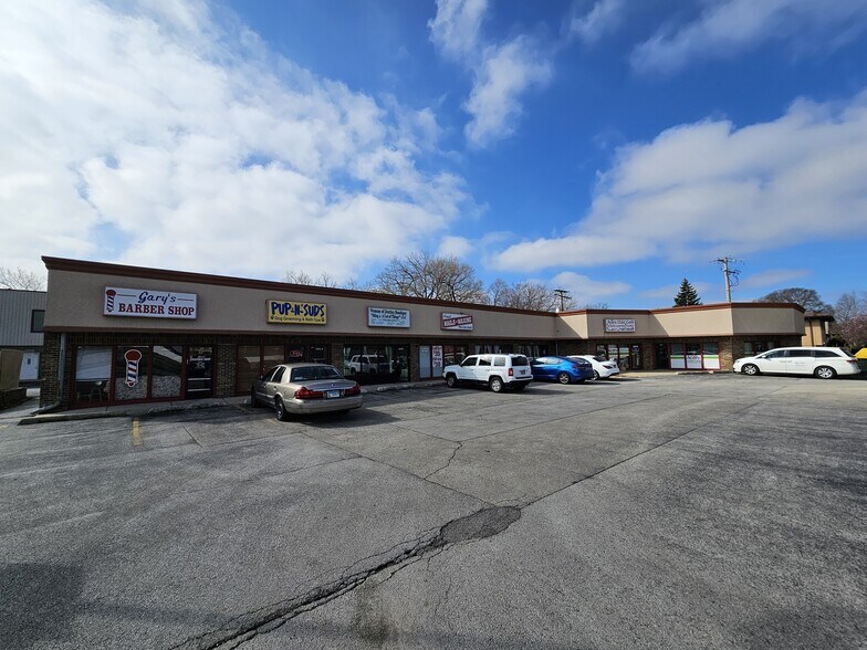 Primary Photo Of 4815 155th St, Oak Forest General Retail For Sale