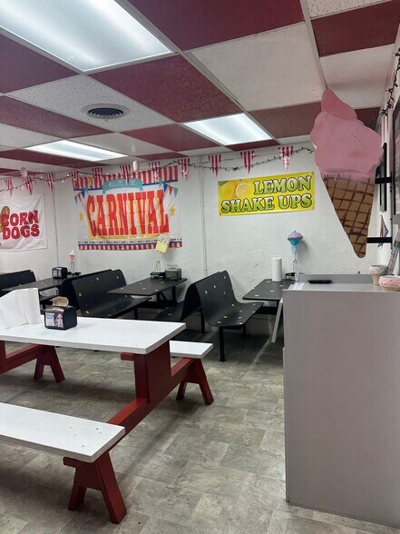 More Photos Of 234 E Main St, Knoxville General Retail For Sale