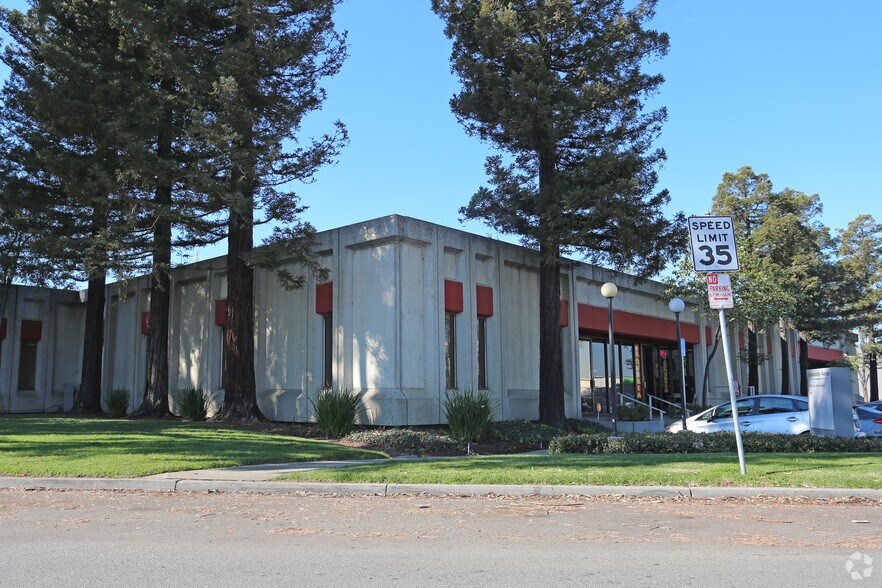 More Photos Of 3496-3530 Breakwater Ct, Hayward Research And Development For Lease
