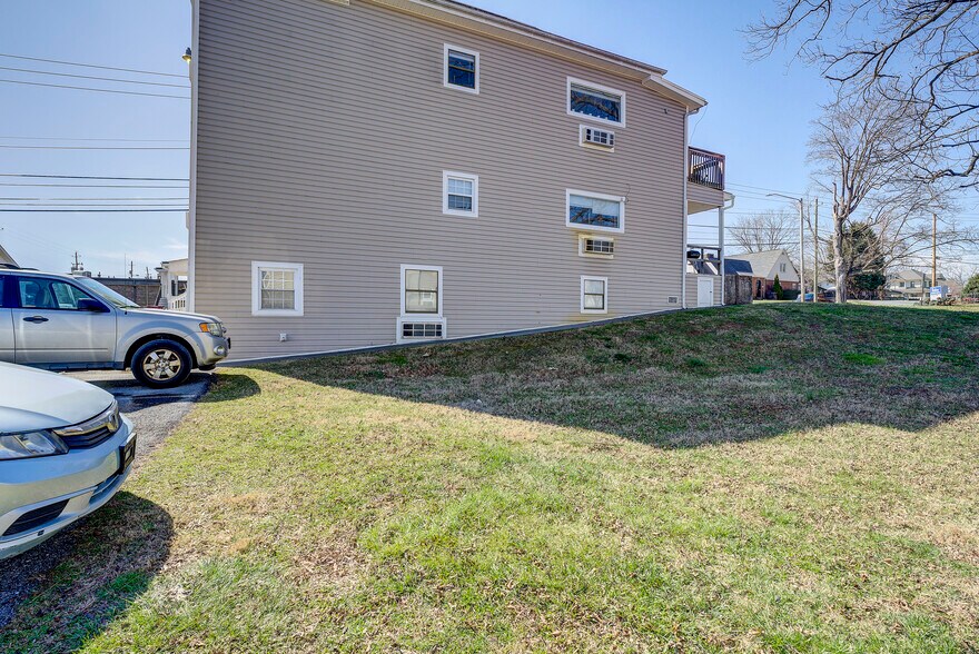 More Photos Of 200/204/206 Watauga Ave, Johnson City Apartments For Sale