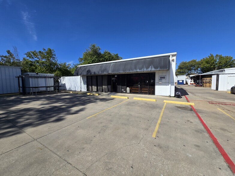 More Photos Of 5943 Posey Ln, Haltom City Manufacturing For Sale