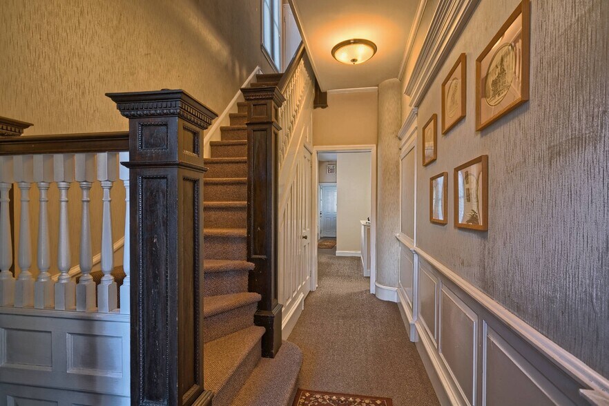 More Photos Of 38 Cooper St, Woodbury Office For Sale