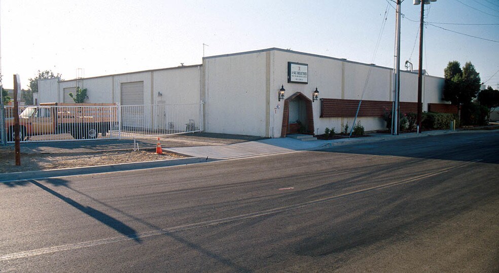More Photos Of 1845 S Lewis St, Anaheim Manufacturing For Sale