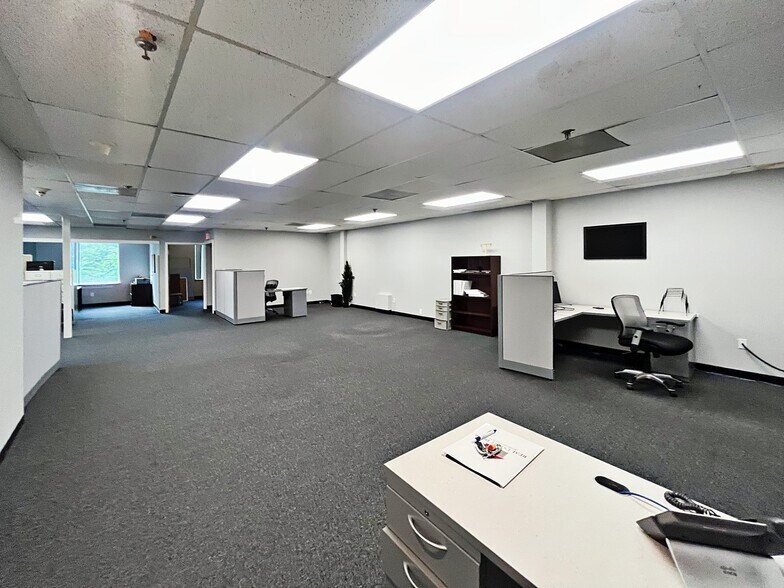 More Photos Of 100 Weymouth St, Rockland Coworking Space