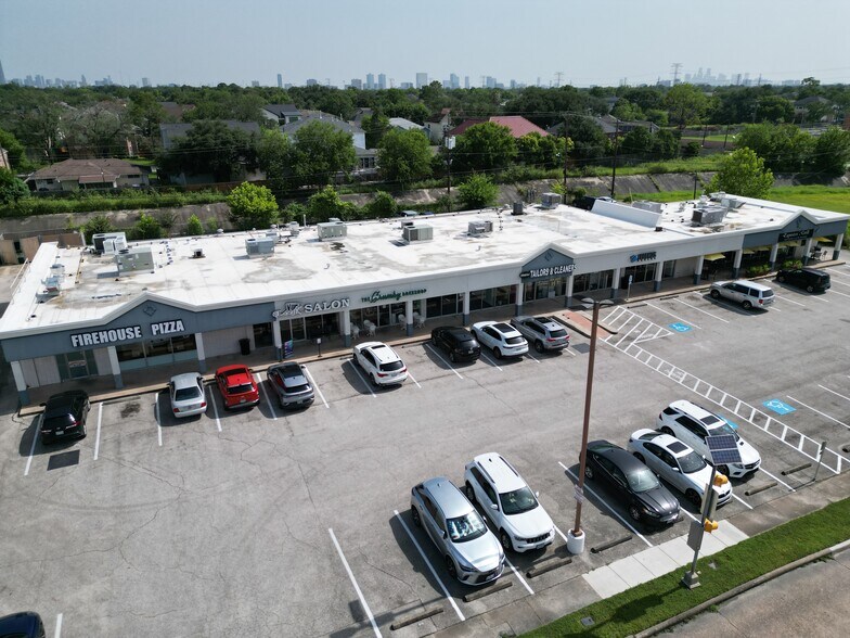 More Photos Of 4520-4534 Beechnut St, Houston Unknown For Lease