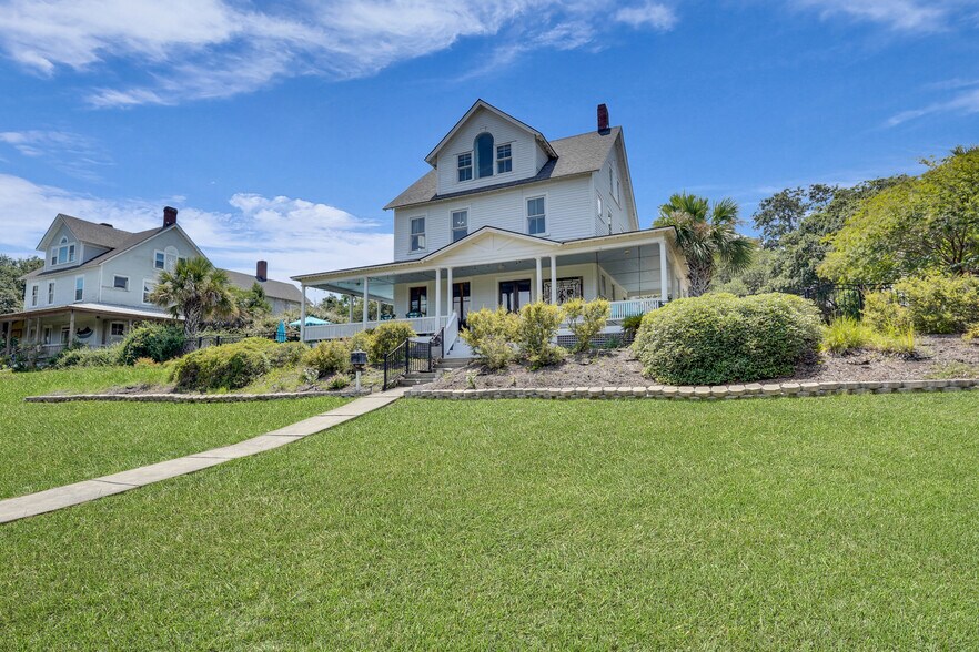 More Photos Of 21 Officers Row, Tybee Island Hospitality For Sale