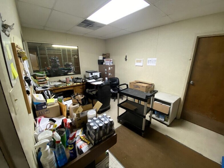 More Photos Of 2400 S Business 45, Corsicana Industrial For Sale