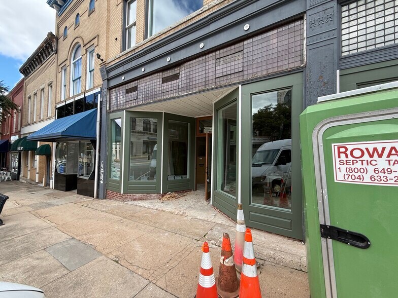 More Photos Of 121 N Main St, Salisbury Storefront Retail Office For Lease