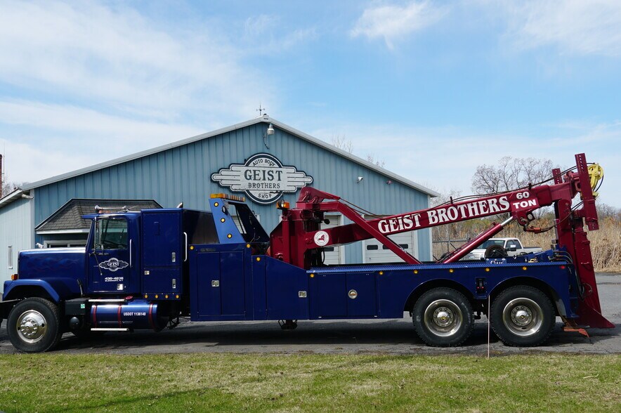 More Photos Of 43 Frontage Rd, Glenmont Auto Repair For Sale