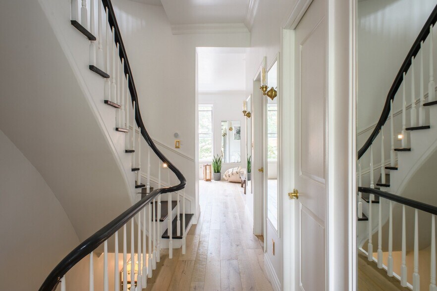 More Photos Of 62 Wyckoff St, Brooklyn Hospitality For Sale