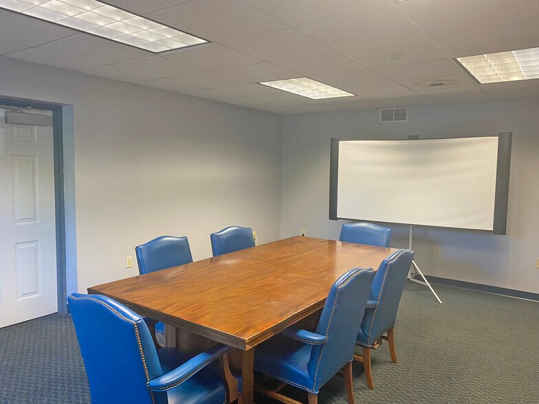 More Photos Of 38B South Road Rear Rd, North Hampton Flex For Lease