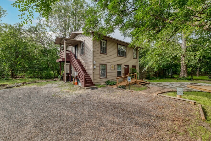 More Photos Of 13803 Ann Pl, Austin Office For Sale