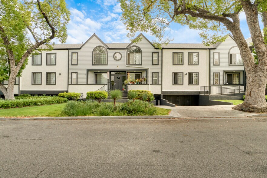 More Photos Of 519 South St, Glendale Apartments For Sale