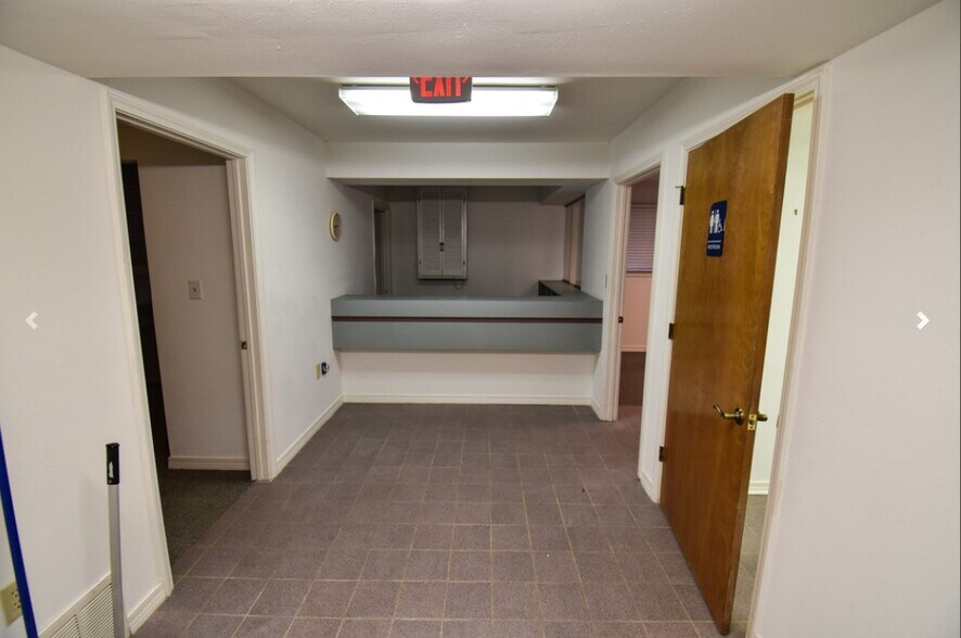 More Photos Of 911 Mar Walt Dr, Fort Walton Beach Office For Lease