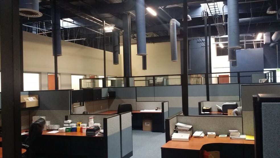 More Photos Of 9383 Charles Smith Ave, Rancho Cucamonga Warehouse For Lease