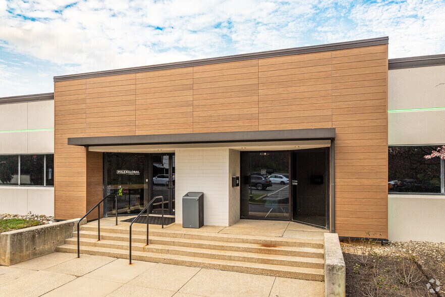 More Photos Of 300 Lindenwood Dr, Malvern Office For Lease