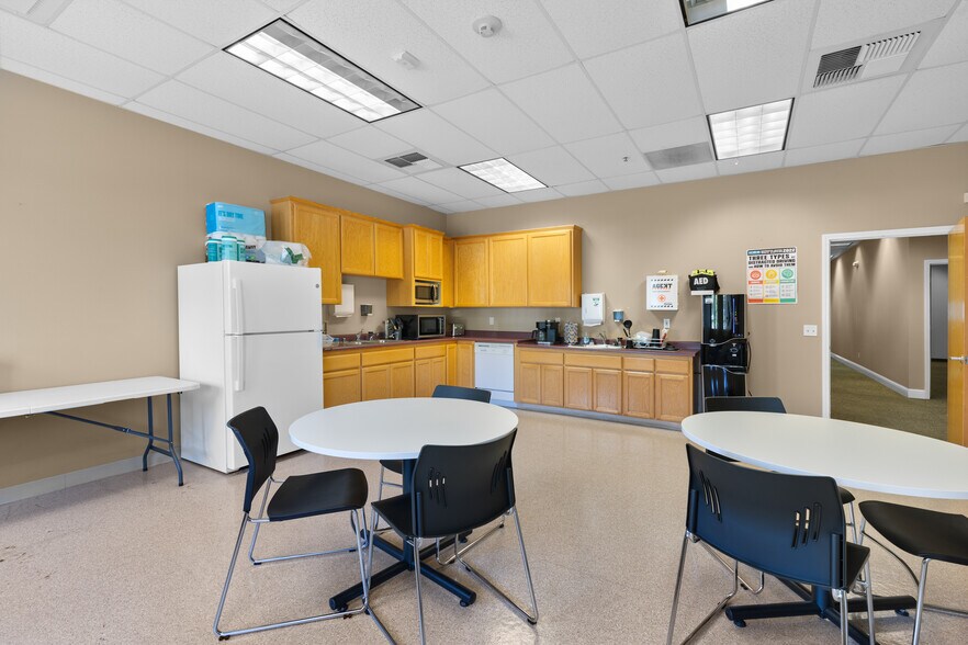 More Photos Of 900 Fortress St, Chico Office For Sale