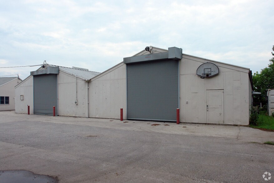 More Photos Of 211 Boro Line Rd, King Of Prussia Light Distribution For Lease