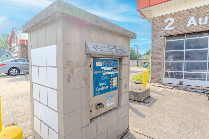More Photos Of 1049 Main St, Milford Carwash For Sale