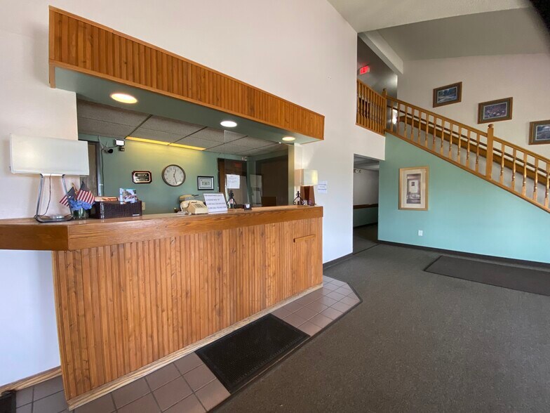 More Photos Of 821 Highway 75 N, Breckenridge Hotel For Sale