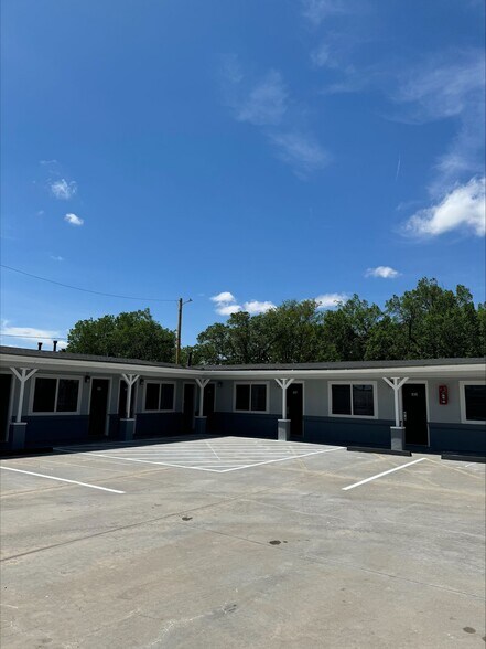 More Photos Of 304 E Pancake Blvd, Liberal Apartments For Sale