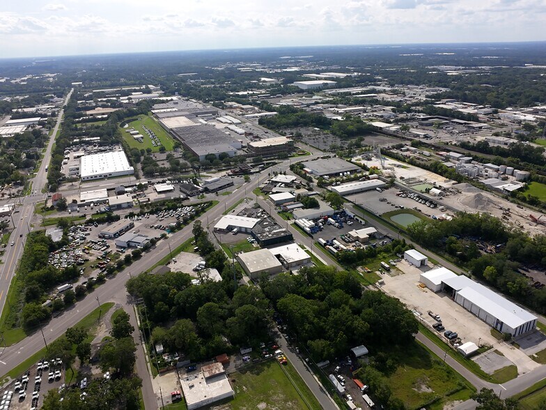 More Photos Of 4736 Hunt St, Jacksonville Industrial For Sale