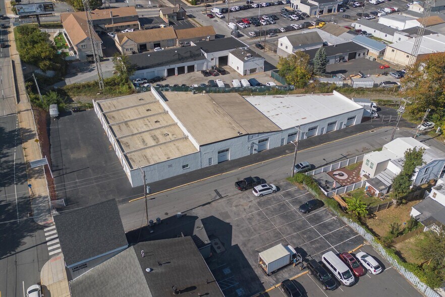 More Photos Of 101 Hawley St, Wilmington Warehouse For Lease