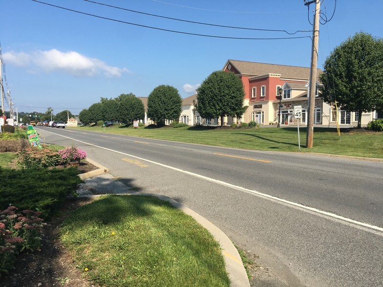 More Photos Of 900 NY 376, Wappingers Falls Freestanding For Lease