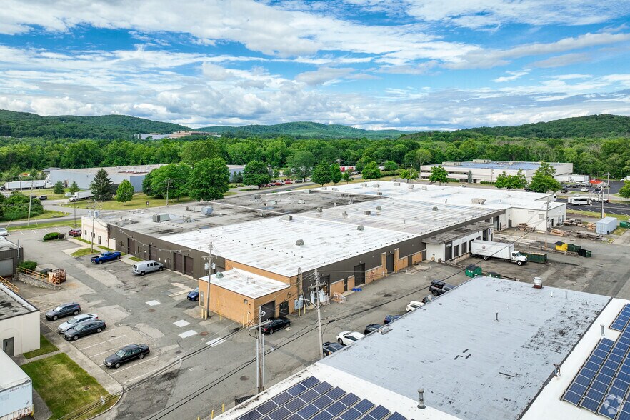 More Photos Of 88 Ford Rd, Denville Manufacturing For Lease