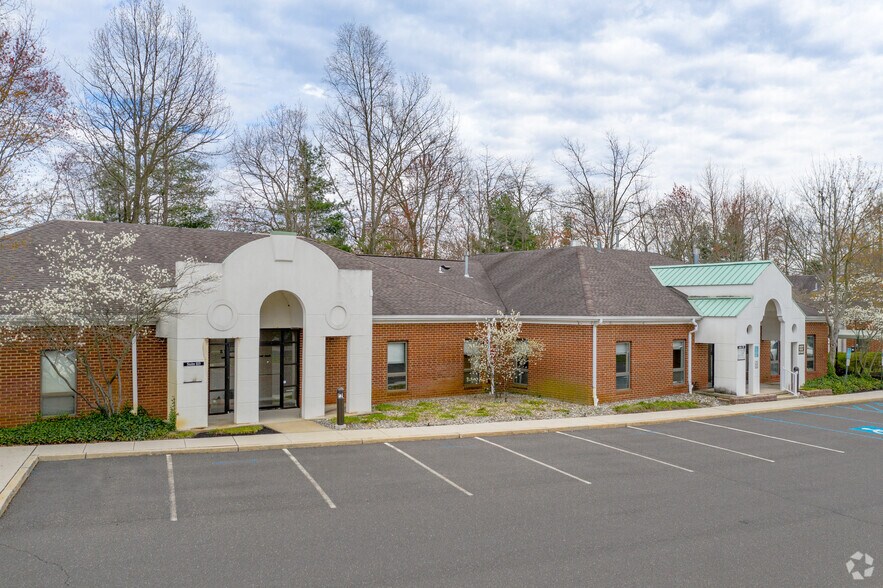 More Photos Of 5000 B Sagemore Dr, Marlton Medical For Lease