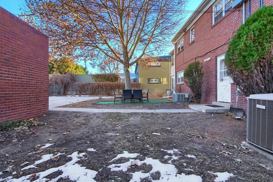 Primary Photo Of 928 S Harrison St, Denver Multifamily For Sale