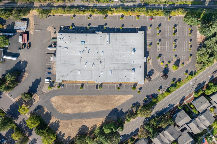 More Photos Of 1880 SW Merlo Dr, Beaverton Warehouse For Lease