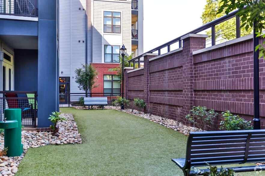 More Photos Of 1750 Camden Rd, Charlotte Apartments For Lease