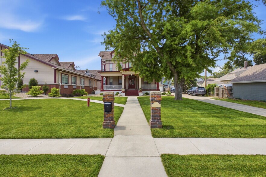 Primary Photo Of 915 N H St, Fremont Assisted Living For Sale